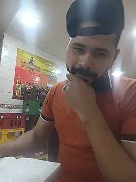 Snapshot of Joselatino23 chatting on 06/27/26, 03:22 Joselatino23 online show from 06/27/26, 03:22