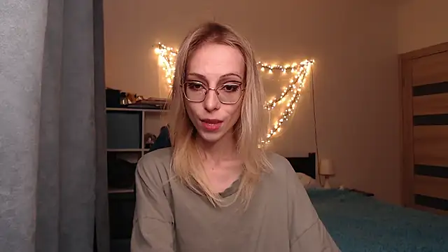 Snapshot of amber_quell_here chatting on 02/14/25, 02:12 amber quell here online show from 02/14/25, 02:12