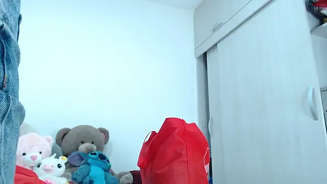 Snapshot of Amelia_Debora_Antonella chatting on 11/01/25, 12:40 Amelia Debora Antonella online show from 11/01/25, 12:40