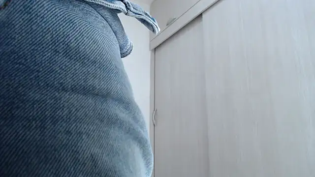 Snapshot of Amelia_Debora_Antonella chatting on 11/21/25, 12:48 Amelia Debora Antonella online show from 11/21/25, 12:48