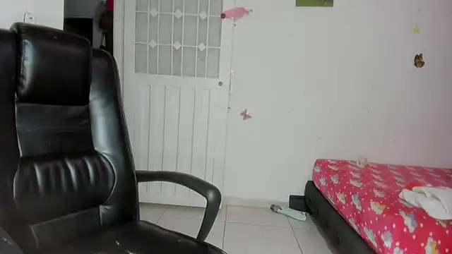 Snapshot of Dana_Jeins chatting on 01/11/26, 01:05 Dana Jeins online show from 01/11/26, 01:05