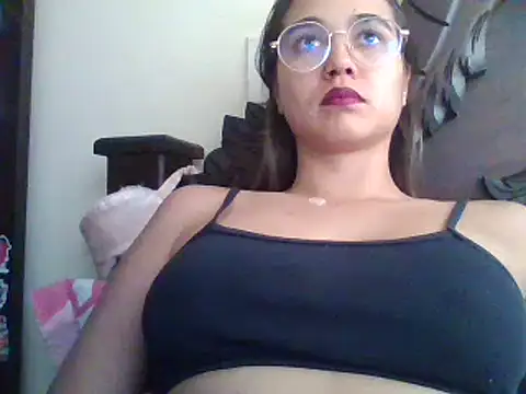 trianabell online show from 03/21/25, 07:46