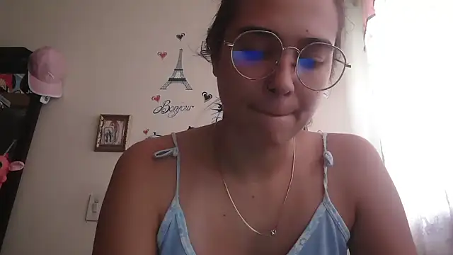 trianabell online show from 04/23/26, 04:42