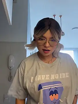 sensualkattt online show from 03/22/25, 06:58