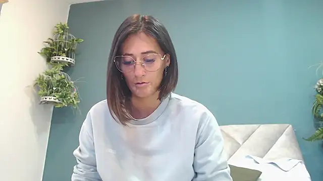 SharisWillian online show from 11/03/25, 03:41