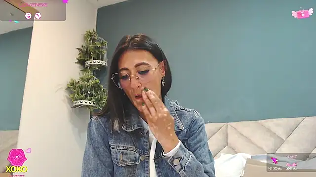 Snapshot of SharisWillian chatting on 05/02/26, 04:50 SharisWillian online show from 05/02/26, 04:50