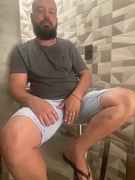 Snapshot of baruel-10 chatting on 02/05/25, 06:26 baruel-10 online show from 02/05/25, 06:26