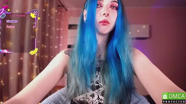 Snapshot of JustMeowGirl chatting on 10/15/25, 04:12 JustMeowGirl online show from 10/15/25, 04:12
