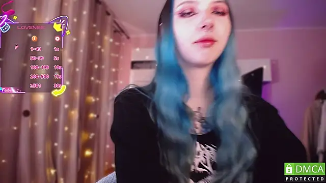 Snapshot of JustMeowGirl chatting on 11/22/25, 04:33 JustMeowGirl online show from 11/22/25, 04:33