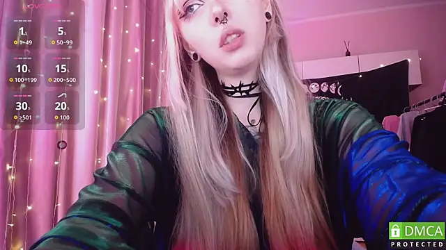 Snapshot of JustMeowGirl chatting on 07/03/26, 05:58 JustMeowGirl online show from 07/03/26, 05:58