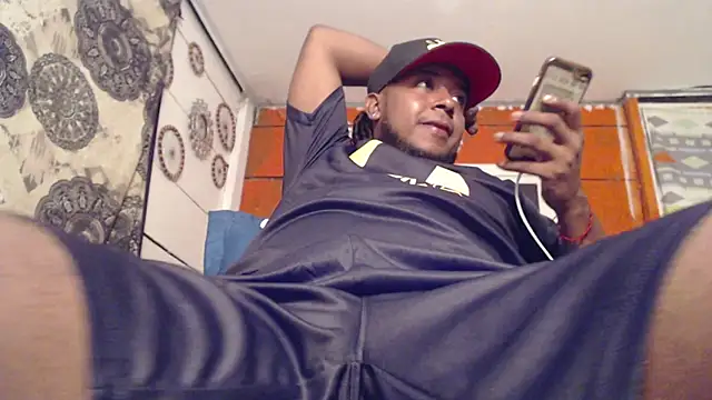 Snapshot of gavi_19cm chatting on 02/05/25, 04:59 gavi 19cm online show from 02/05/25, 04:59