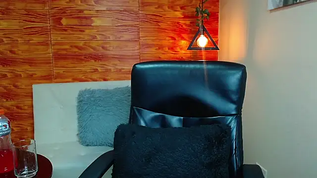 Bastiaan 28 online show from 12/24/24, 02:10