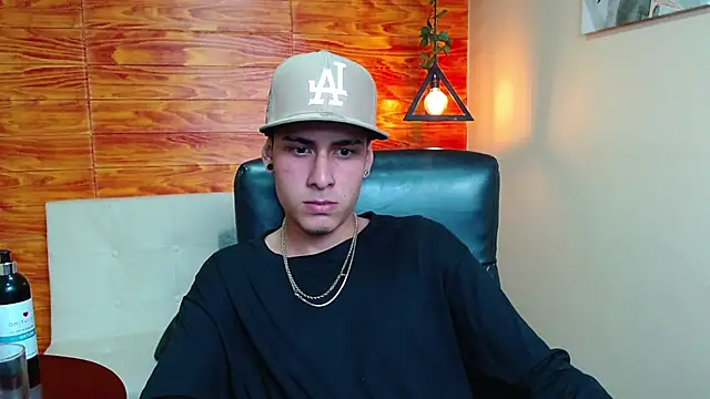 Bastiaan 28 online show from 12/31/24, 10:58