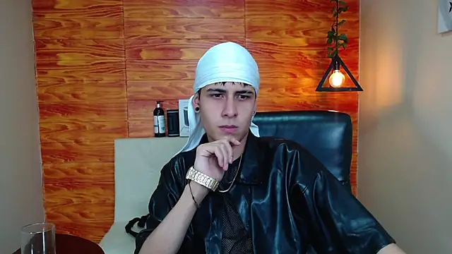 Bastiaan 28 online show from 01/14/25, 02:19