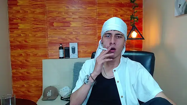 Bastiaan 28 online show from 01/15/25, 04:04