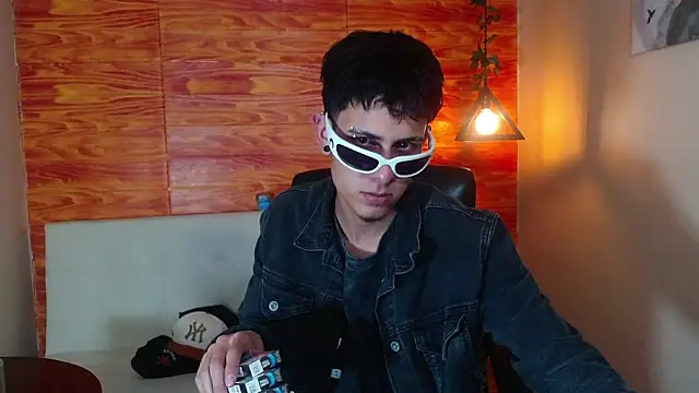 Bastiaan 28 online show from 03/03/25, 06:15