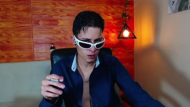 Bastiaan 28 online show from 03/05/25, 06:01