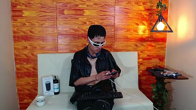 Bastiaan 28 online show from 03/08/25, 08:33