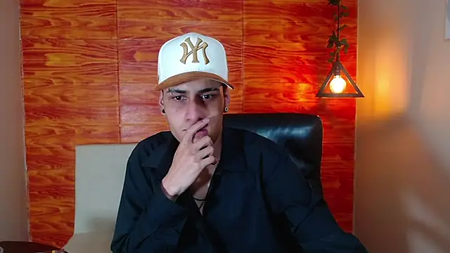 Bastiaan 28 online show from 03/14/25, 02:31