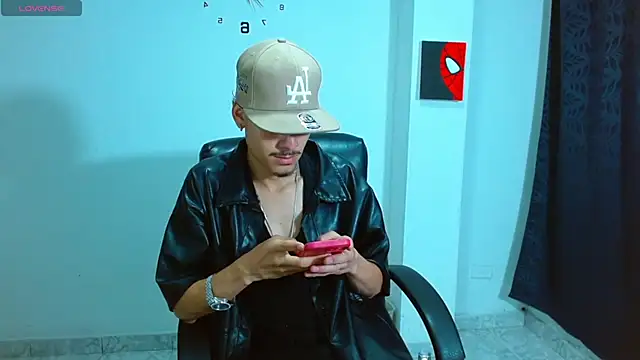 Bastiaan 28 online show from 09/19/25, 02:02