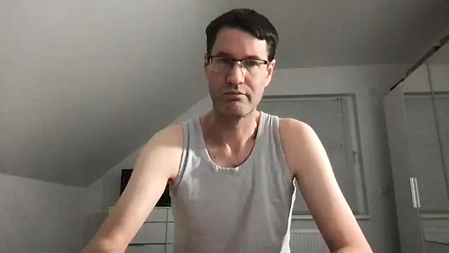 zxzx cam1 online show from 01/18/25, 11:44