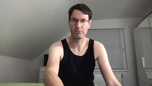 zxzx cam1 online show from 02/09/25, 04:50