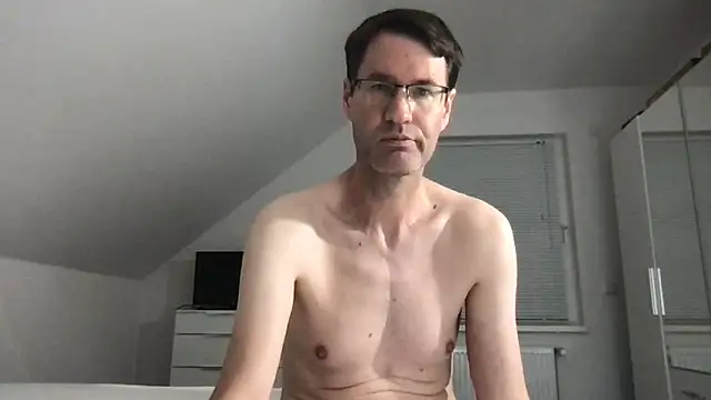 zxzx cam1 online show from 09/12/25, 03:23