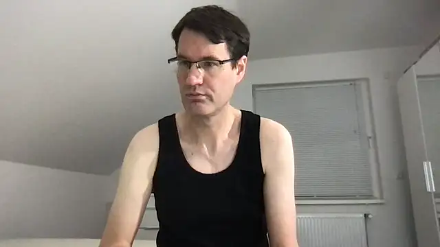 zxzx cam1 online show from 01/06/26, 05:16