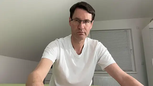 zxzx cam1 online show from 03/17/26, 04:10