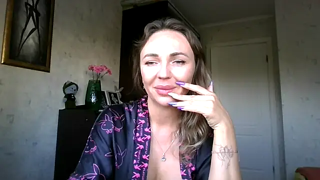 AngelinaLove28 online show from 09/15/25, 06:46