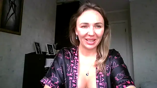 AngelinaLove28 online show from 09/28/25, 06:41