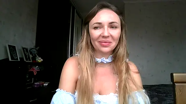 AngelinaLove28 online show from 11/11/25, 07:30