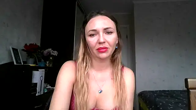 AngelinaLove28 online show from 12/05/25, 07:28