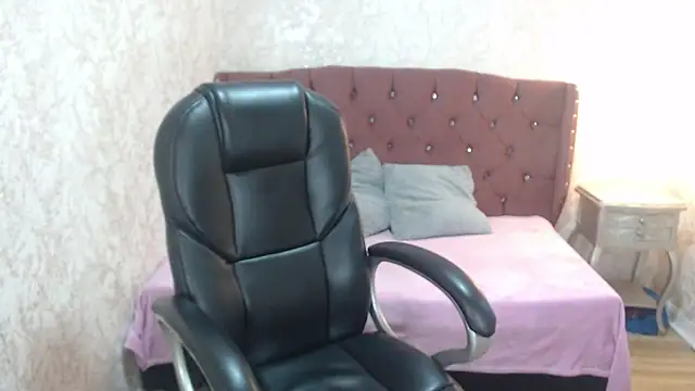 charlottemoonxz online show from 01/08/25, 02:46