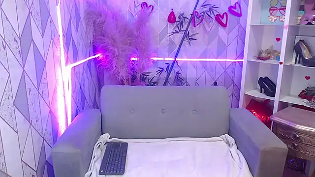 charlottemoonxz online show from 10/07/25, 07:44