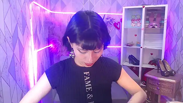 charlottemoonxz online show from 10/18/25, 04:41