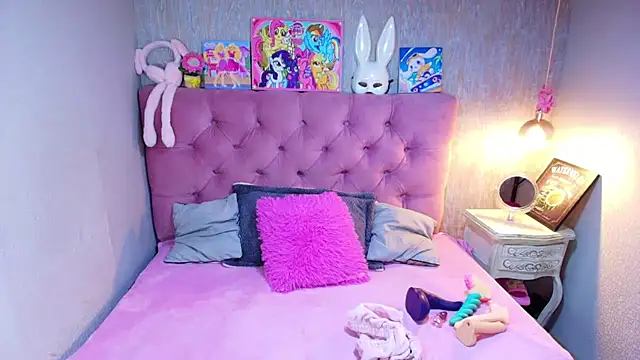 charlottemoonxz online show from 02/26/26, 06:51