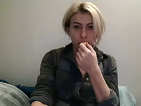 anechka1 online show from 01/02/25, 11:06