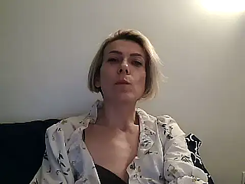 anechka1 online show from 02/17/25, 12:32