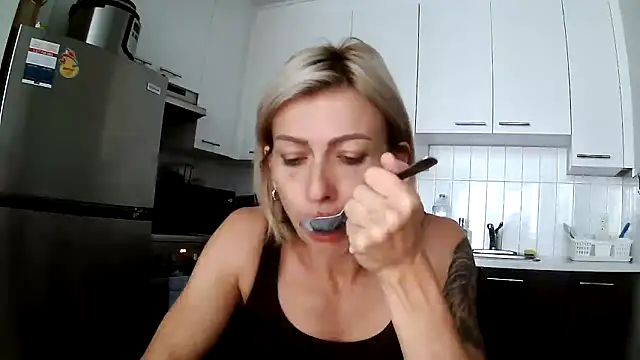 anechka1 online show from 09/16/25, 01:45