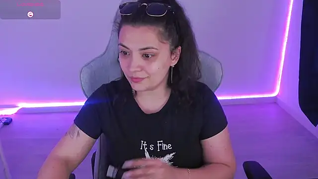 LuciaLoca online show from 04/12/26, 03:06