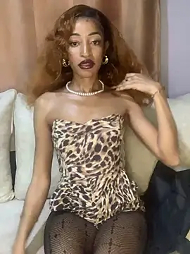 GoddessVee online show from 12/29/24, 01:49