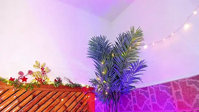 kimberly Gonzalez1 online show from 12/18/24, 06:43