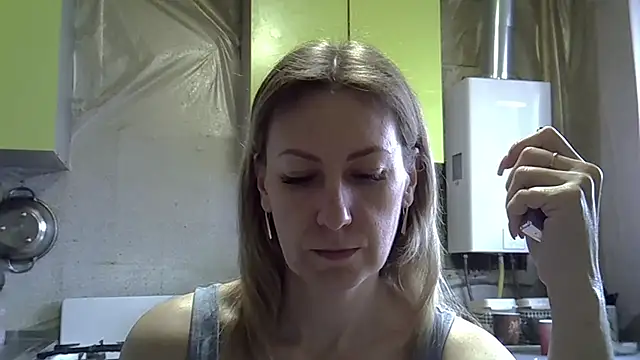 AshleyXHoney online show from 04/24/26, 07:00