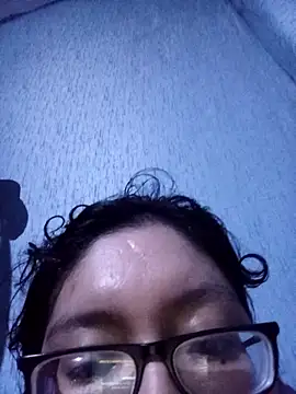 Snapshot of ladygmusic chatting on 10/25/25, 09:42 ladygmusic online show from 10/25/25, 09:42