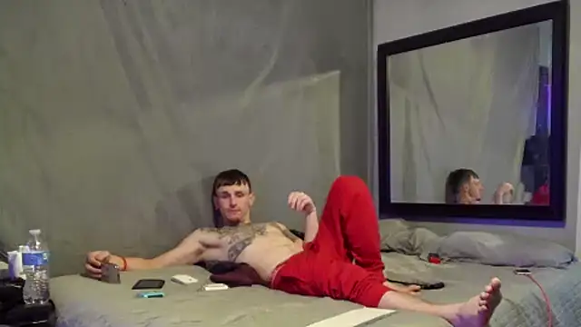 Snapshot of RyleyRydes chatting on 12/22/24, 01:00 RyleyRydes online show from 12/22/24, 01:00