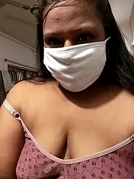 Snapshot of Love_Jenny chatting on 10/28/25, 04:27 Love Jenny online show from 10/28/25, 04:27