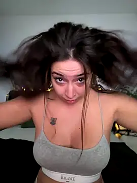 KimArts online show from 10/01/25, 03:51