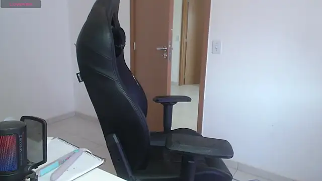 charlotbelucci  online show from 10/07/25, 10:34