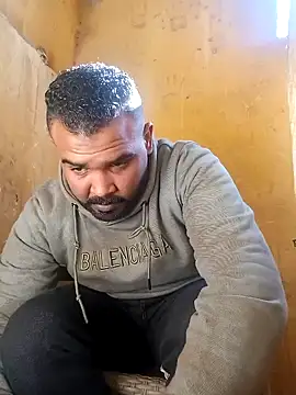 Snapshot of ListedLoin chatting on 01/24/25, 10:53 ListedLoin online show from 01/24/25, 10:53